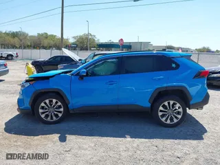 2021 Toyota RAV4 XLE Premium with VIN 2T3C1RFV2MW157922, listed as a IAAI auction lot 41775937 with 62,826 mi miles. Bid and sale history available at carsss.com. Image 14.