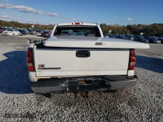 2006 Chevrolet Silverado 1500 LT1 with VIN 1GCEC19Z06Z214933, listed as a Copart auction lot 81550044 with 101,253 mi miles and Salvage Title. Bid and sale history available at carsss.com. Image 6.