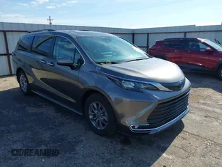 2024 Toyota Sienna XLE с VIN 5TDYRKEC8RS205549, выставлен на аукционе IAAI как лот 42494458 с пробегом 33 684 миль миль и . История ставок и продаж доступна на DreamBid. Изображение 1.