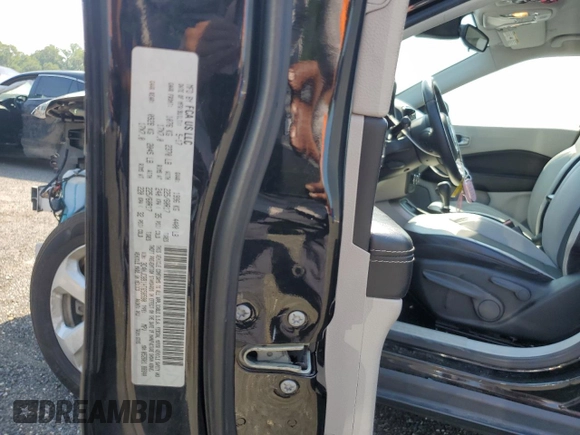 2017 Jeep Compass Latitude with VIN 3C4NJCBB1HT658590, listed as a Copart auction lot 60962925 with 140,352 mi miles and Salvage title. Bid and sale history available at DreamBid. Image 13.