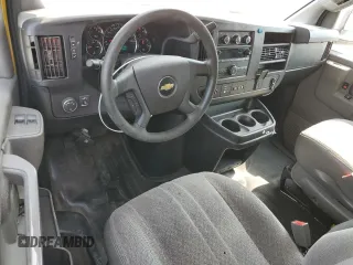 2021 Chevrolet Express Cargo z VIN 1GCWGAFP2M1175043, wystawiony jako Copart lot #59509695 z przebiegiem 225 388 mil mil oraz Czysty tytuł • Clean title. Historia ofert i sprzedaży dostępna na DreamBid. Obrazek 8.