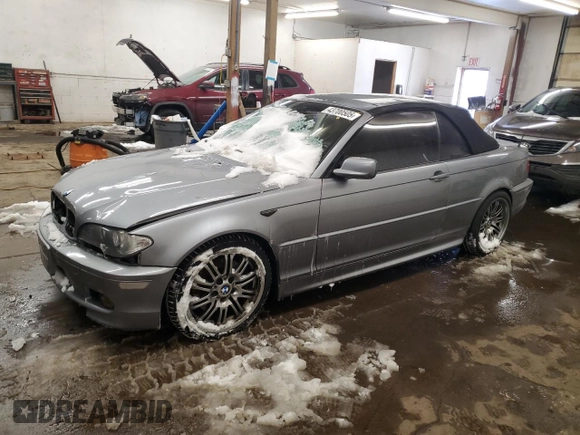 2005 BMW 3 Series 330Ci with VIN WBABW53465PL51199, listed as a Copart auction lot 43700505 with 124,507 mi miles and Salvage Title. Bid and sale history available at carsss.com. Image 1.