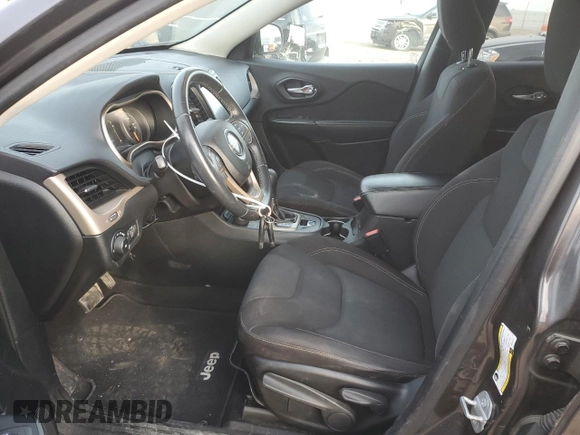 2016 Jeep Cherokee 75th Anniversary with VIN 1C4PJMCBXGW131671, listed as a Copart auction lot 82802204 with 102,795 mi miles and Salvage Title. Bid and sale history available at carsss.com. Image 7.