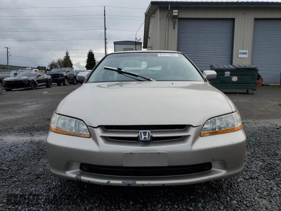 1998 Honda Accord LX with VIN 1HGCG5540WA180862, listed as a Copart auction lot 87071084 with 394,803 mi miles and Salvage title. Bid and sale history available at DreamBid. Image 5.