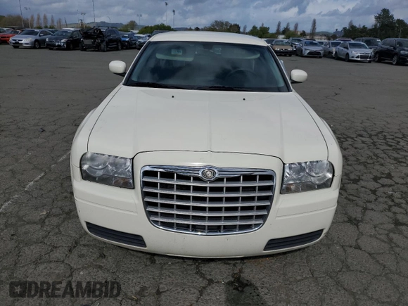 2007 Chrysler 300 with VIN 2C3LA43R17H889770, listed as a Copart auction lot 51492635 with 101,511 mi miles and Salvage Title. Bid and sale history available at carsss.com. Image 5.