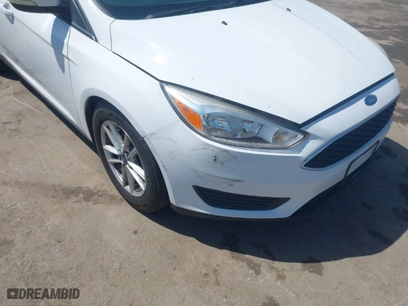 2015 Ford Focus SE with VIN 1FADP3K21FL246601, listed as a IAAI auction lot 41985398 with 139,782 mi miles. Bid and sale history available at carsss.com. Image 6.