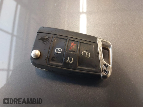 2017 Volkswagen GTI S z VIN 3VW447AU5HM030228, wystawiony jako IAAI lot #41497809 z przebiegiem 75 101 mil mil oraz . Historia ofert i sprzedaży dostępna na DreamBid. Obrazek 11.