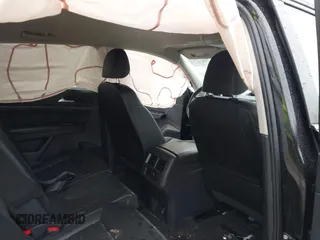 2021 Volkswagen Atlas SE z VIN 1V2DP2CA8MC524593, wystawiony jako IAAI lot #42006866 z przebiegiem 60 419 mil mil oraz . Historia ofert i sprzedaży dostępna na DreamBid. Obrazek 8.