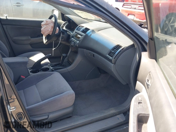 2005 Honda Accord LX z VIN JHMCM56475C002664, wystawiony jako IAAI lot #41968235 z przebiegiem 196 004 mil mil oraz . Historia ofert i sprzedaży dostępna na DreamBid. Obrazek 5.