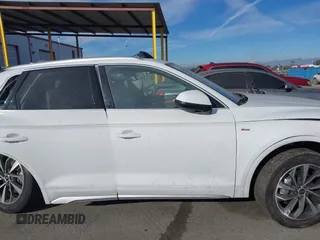 2022 Audi Q5 S line Premium z VIN WA1GAAFY3N2101201, wystawiony jako IAAI lot #41263245 z przebiegiem 28 361 mil mil oraz . Historia ofert i sprzedaży dostępna na DreamBid. Obrazek 12.