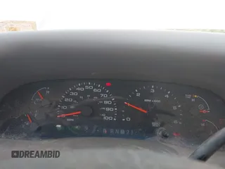 2004 Ford F-250 XL с VIN 1FTNX21L34EA50907, выставлен на аукционе IAAI как лот 42401809 с пробегом 104 902 миль миль и . История ставок и продаж доступна на DreamBid. Изображение 7.