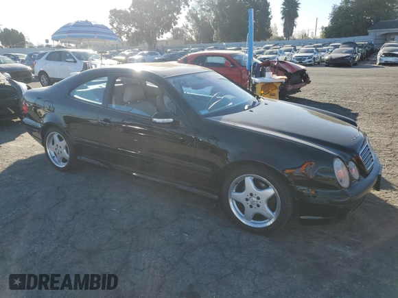 2001 Mercedes-Benz CLK 320/430 z VIN WDBLJ70G41F189166, wystawiony jako Copart lot #87976845 z przebiegiem 139 316 mil mil oraz Szkoda całkowita • Salvage title. Historia ofert i sprzedaży dostępna na DreamBid. Obrazek 4.