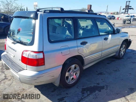 2001 Subaru Forester S w/Premium Pkg with VIN JF1SF65681H710151, listed as a IAAI auction lot 41735945 with 120,917 mi miles. Bid and sale history available at carsss.com. Image 4.