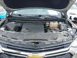 2019 Chevrolet Traverse LT Cloth with VIN 1GNERGKW6KJ114174, listed as a IAAI auction lot 42104133 with 135,410 mi miles. Bid and sale history available at carsss.com. Image 10.
