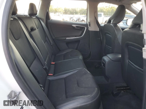 2016 Volvo XC60 T5 Drive-E z VIN YV440MDJ8G2921244, wystawiony jako Copart lot #75293814 z przebiegiem 132 314 mil mil oraz Szkoda całkowita • Salvage title. Historia ofert i sprzedaży dostępna na DreamBid. Obrazek 11.