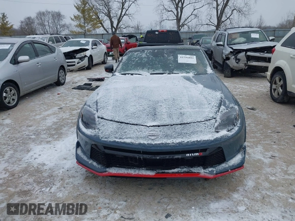 2024 Nissan Z Nismo with VIN JN1BZ4CH6RM360311, listed as a IAAI auction lot 41596881 with 8,916 mi miles and . Bid and sale history available at DreamBid. Image 13.