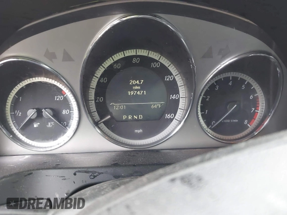 2009 Mercedes-Benz C-Class 3.0L Sport with VIN WDDGF54X39R050407, listed as a IAAI auction lot 42105946 with 197,471 mi miles. Bid and sale history available at carsss.com. Image 7.