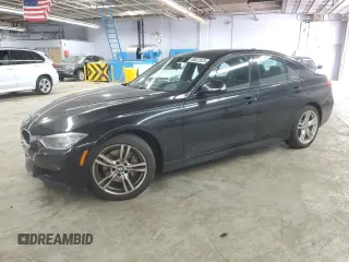 2013 BMW 3 Series 335i xDrive z VIN WBA3B9G5XDNR79027, wystawiony jako Copart lot #59622525 z przebiegiem 126 559 mil mil oraz Czysty tytuł • Clean title. Historia ofert i sprzedaży dostępna na DreamBid. Obrazek 1.