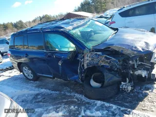 2013 Toyota Highlander with VIN 5TDBK3EH9DS259561, listed as a IAAI auction lot 41584837 with 48,527 mi miles. Bid and sale history available at carsss.com. Image 14.