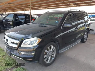 2015 Mercedes-Benz GL-Class GL 450 with VIN 4JGDF6EE2FA513286, listed as a IAAI auction lot 41931230 with 88,492 mi miles. Bid and sale history available at carsss.com. Image 2.