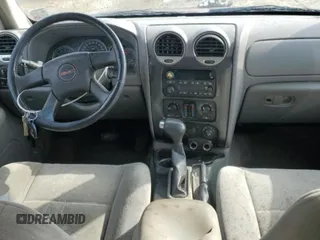 2005 GMC Envoy SLT with VIN 1GKDT13S452303889, listed as a Copart auction lot 44611745 with 177,462 mi miles and Salvage Title. Bid and sale history available at carsss.com. Image 8.