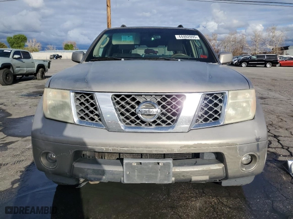 2005 Nissan Pathfinder LE with VIN 5N1AR18U45C788595, listed as a Copart auction lot 44402095 with 254,472 mi miles and Salvage Title. Bid and sale history available at carsss.com. Image 5.