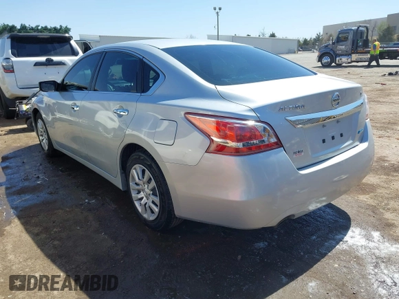 2013 Nissan Altima SV with VIN 1N4AL3AP4DN539082, listed as a IAAI auction lot 41848939 with 142,294 mi miles and . Bid and sale history available at carsss.com. Image 3.