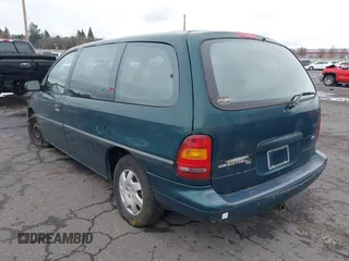 1995 Ford Windstar GL with VIN 2FMDA5147SBA11247, listed as a IAAI auction lot 41620737 with 163,666 mi miles and . Bid and sale history available at carsss.com. Image 3.