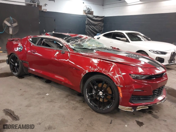 2021 Chevrolet Camaro 2SS with VIN 1G1FH1R78M0122127, listed as a IAAI auction lot 41329765 with 31,295 mi miles. Bid and sale history available at carsss.com. Image 1.