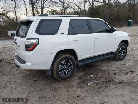 2019 Toyota 4Runner SR5 with VIN JTEBU5JR4K5679277, listed as a IAAI auction lot 41793373 with 103,737 mi miles. Bid and sale history available at carsss.com. Image 4.