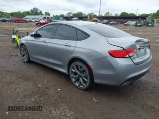 2016 Chrysler 200 S z VIN 1C3CCCBB2GN125376, wystawiony jako IAAI lot #42330845 z przebiegiem 183 126 mil mil oraz . Historia ofert i sprzedaży dostępna na DreamBid. Obrazek 3.