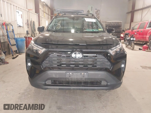 2022 Toyota RAV4 XLE Premium z VIN 2T3A1RFV1NW311285, wystawiony jako IAAI lot #42242488 z przebiegiem 51 678 mil mil oraz . Historia ofert i sprzedaży dostępna na DreamBid. Obrazek 12.