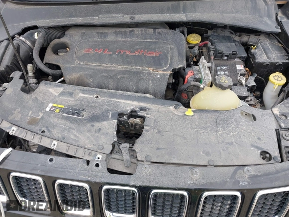 2018 Jeep Compass Sport with VIN 3C4NJCAB4JT469519, listed as a IAAI auction lot 41963902 with 80,093 mi miles. Bid and sale history available at carsss.com. Image 10.