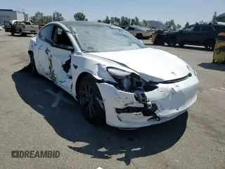 2021 Tesla Model 3 Long Range z VIN 5YJ3E1EB2MF007067, wystawiony jako Copart lot #52584715 z przebiegiem 31 311 mil mil oraz Szkoda całkowita • Salvage title. Historia ofert i sprzedaży dostępna na DreamBid. Obrazek 10.