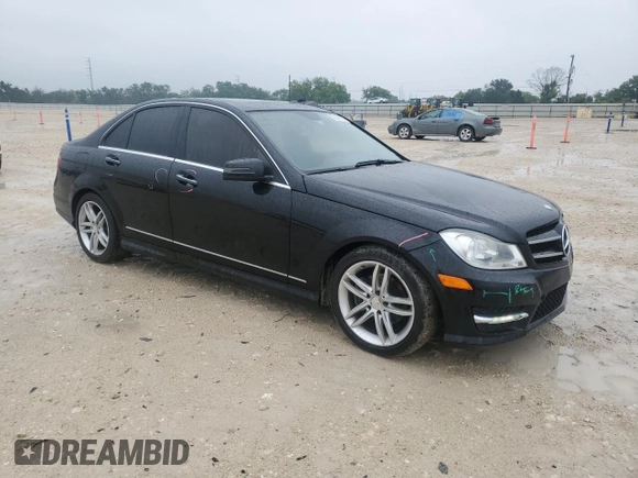 2014 Mercedes-Benz C 250 Sport z VIN WDDGF4HBXEA952747, wystawiony jako Copart lot #53144125 z przebiegiem 162 749 mil mil oraz Szkoda całkowita • Salvage title. Historia ofert i sprzedaży dostępna na DreamBid. Obrazek 4.