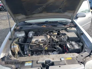 1999 Oldsmobile Cutlass GLS z VIN 1G3NG52M4X6319701, wystawiony jako IAAI lot #41616474 z przebiegiem 177 667 mil mil oraz . Historia ofert i sprzedaży dostępna na DreamBid. Obrazek 10.