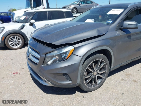 2016 Mercedes-Benz GLA with VIN WDCTG4EB5GJ220730, listed as a IAAI auction lot 41825251 with 100,594 mi miles. Bid and sale history available at carsss.com. Image 17.