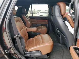 2022 Lincoln Navigator Reserve z VIN 5LMJJ2LT9NEL01131, wystawiony jako Copart lot #57763825 z przebiegiem 107 462 mil mil oraz Szkoda całkowita • Salvage title. Historia ofert i sprzedaży dostępna na DreamBid. Obrazek 11.