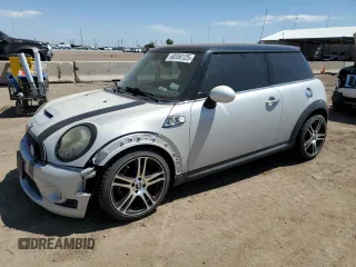 2010 MINI Hardtop S с VIN WMWMF7C53ATZ71927, выставлен на аукционе Copart как лот 60350125 с пробегом 110 385 миль миль и Чистый • Clean title. История ставок и продаж доступна на DreamBid. Изображение 1.