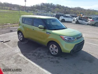 2015 Kia Soul with VIN KNDJN2A26F7765246, listed as a IAAI auction lot 41869048 with 111,657 mi miles. Bid and sale history available at carsss.com. Image 1.
