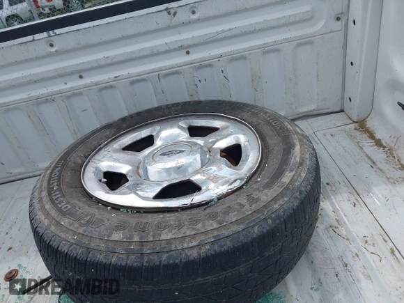 2008 Ford F-150 XL с VIN 1FTPX12V68KC87448, выставлен на аукционе IAAI как лот 42648607 с пробегом 322 426 миль миль и . История ставок и продаж доступна на DreamBid. Изображение 12.