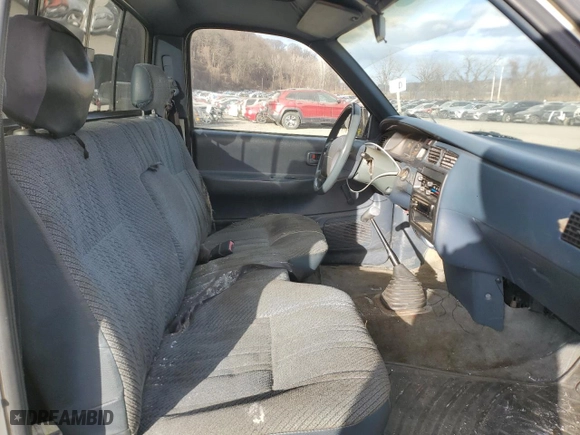 1996 Toyota T100 with VIN JT4JM11D2T0015507, listed as a Copart auction lot 88843305 with 182,813 mi miles and Clean Title. Bid and sale history available at carsss.com. Image 10.