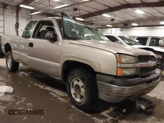 2004 Chevrolet Silverado 1500 with VIN 1GCEK19T74E385021, listed as a IAAI auction lot 41352639 with 152,734 mi miles and . Bid and sale history available at DreamBid. Image 1.