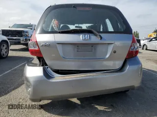 2007 Honda Fit z VIN JHMGD38447S026125, wystawiony jako Copart lot #56554145 z przebiegiem 227 284 mil mil oraz Szkoda całkowita • Salvage title. Historia ofert i sprzedaży dostępna na DreamBid. Obrazek 6.