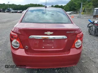 2016 Chevrolet Sonic LT z VIN 1G1JC5SG4G4175558, wystawiony jako Copart lot #57991275 z przebiegiem 133 497 mil mil oraz Szkoda całkowita • Salvage title. Historia ofert i sprzedaży dostępna na DreamBid. Obrazek 6.