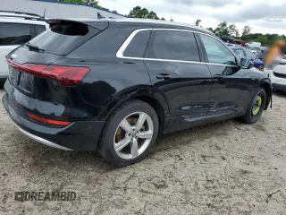 2019 Audi e-tron Prestige с VIN WA1VAAGEXKB010434, выставлен на аукционе Copart как лот 57765595 с пробегом 31 956 миль миль и Списание • Salvage title. История ставок и продаж доступна на DreamBid. Изображение 4.
