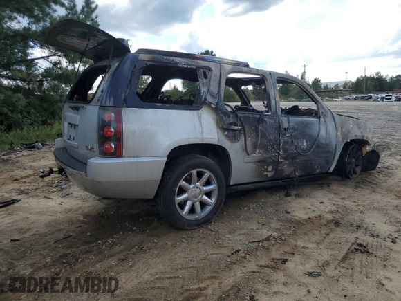 2010 GMC Yukon Denali with VIN 1GKUKEEF5AR165047, listed as a Copart auction lot 72385994 with Not Provided miles and Salvage Title. Bid and sale history available at DreamBid. Image 3.