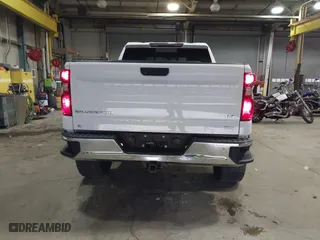 2019 Chevrolet Silverado 1500 LT with VIN 1GCRYDED6KZ267452, listed as a IAAI auction lot 41211816 with 90,803 mi miles. Bid and sale history available at carsss.com. Image 17.