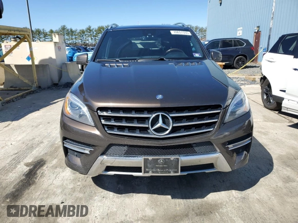2015 Mercedes-Benz M 400 with VIN 4JGDA5GB7FA502618, listed as a Copart auction lot 49651335 with 141,495 mi miles and Clean Title. Bid and sale history available at DreamBid. Image 5.
