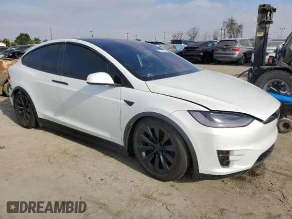 2021 Tesla Model X Long Range Plus with VIN 5YJXCBE22MF311576, listed as a Copart auction lot 53541595 with 83,137 mi miles and Salvage Title. Bid and sale history available at carsss.com. Image 4.